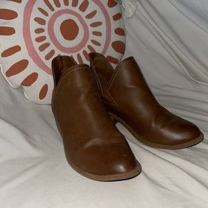 Universal Thread Booties